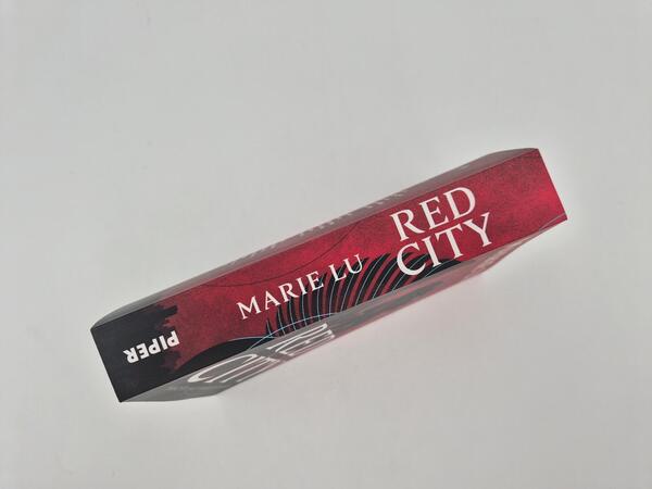 Außenansicht des Buches „Red City“