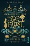 Das Buchcover zeigt einen dunklen Hintergrund mit ornamentalen, goldenen Elementen, die eine mystische Atmosphäre schaffen. Im Mittelpunkt steht die Silhouette einer weiblichen Figur in einem langen Kleid, die mit einer Hand auf einen kleinen Drachen deutet. Oberhalb der Figur sind zwei Kerzen auf einem stilisierten Muster platziert. Der Titel „Die unglaublichen Fälle der Zoe Faust“ ist in geschwungener Schrift dargestellt, wobei „ZOE FAUST“ hervorgehoben ist. Am unteren Rand steht der Untertitel „Alchemistin wider Willen“.