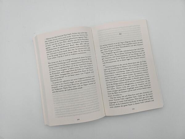Außenansicht des Buches „Sprung ins Leere“