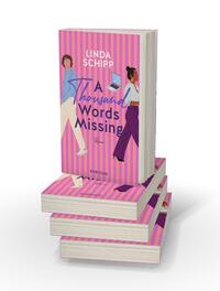 Bücherstapel des Buches „A Thousand Words Missing“