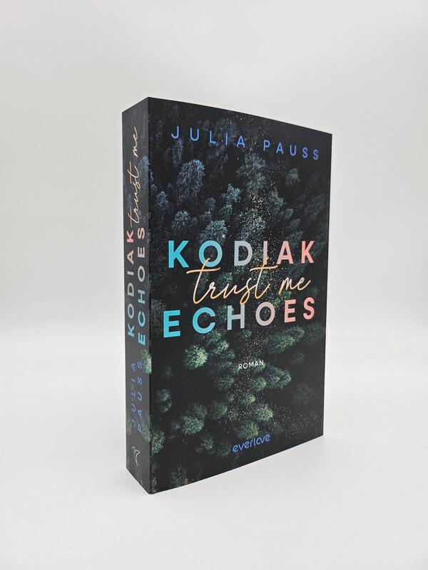 Außenansicht des Buches „Kodiak Echoes – Hide me“