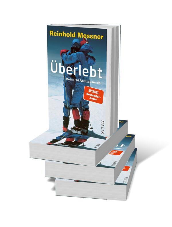 Bücherstapel des Buches „Überlebt“