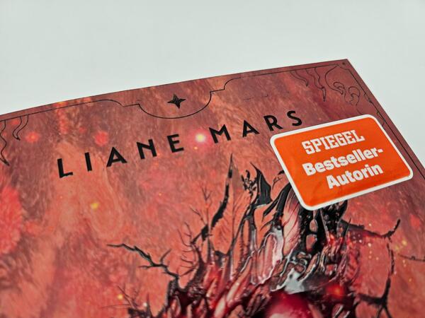 Außenansicht des Buches „Freed by Fire“