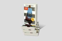 Bücherstapel des Buches „Das Mädchen aus dem Lager – Der lange Weg der Cecilia Klein“
