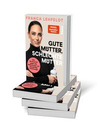 Bücherstapel des Buches „Gute Mütter, schlechte Mütter“