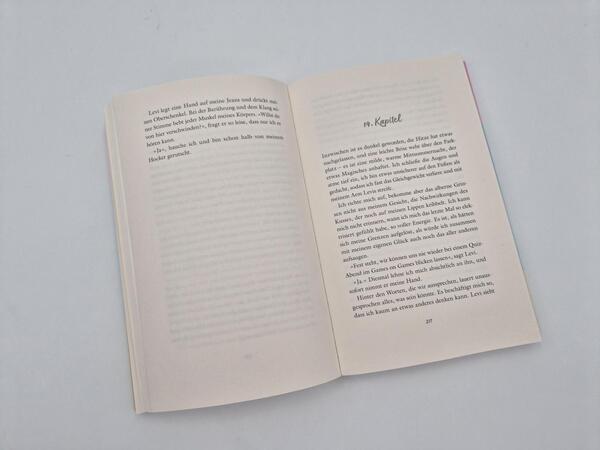 Außenansicht des Buches „The Break-Up Pact“
