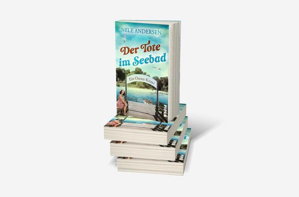 Bücherstapel des Buches „Der Tote im Seebad“