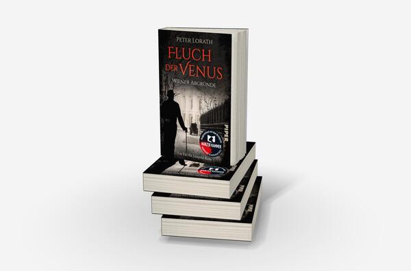 Bücherstapel des Buches „Fluch der Venus – Wiener Abgründe“