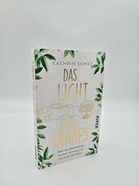 Außenansicht des Buches „Das Licht eines Jahres“