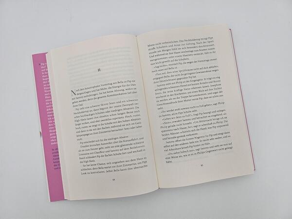 Außenansicht des Buches „Ein Herz aus Papier und Sternen“