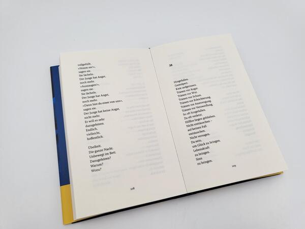 Innenansicht des Buches „Fremd“