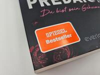 Außenansicht des Buches „The Predator – Du bist sein Geheimnis“