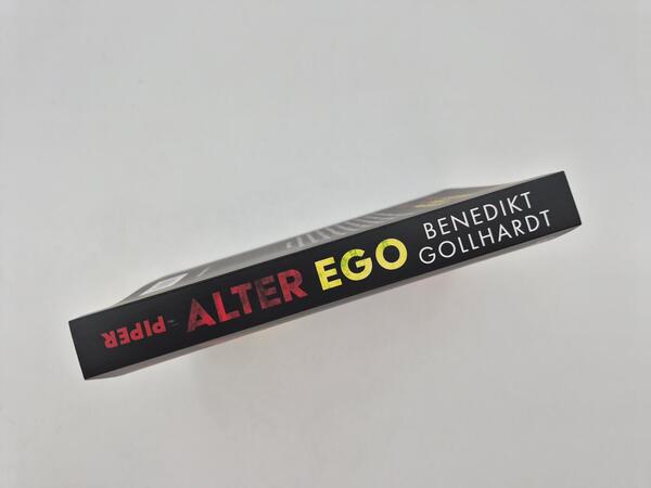 Außenansicht des Buches „Alter Ego“