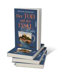 Bücherstapel des Buches „Der Tod auf der Insel“