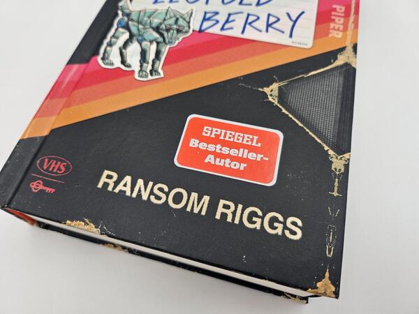 Außenansicht des Buches „Sunderworld – Die beachtlichen Misserfolge des Leopold Berry“