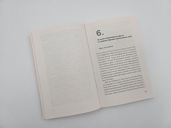 Außenansicht des Buches „Verfassungsschutz“