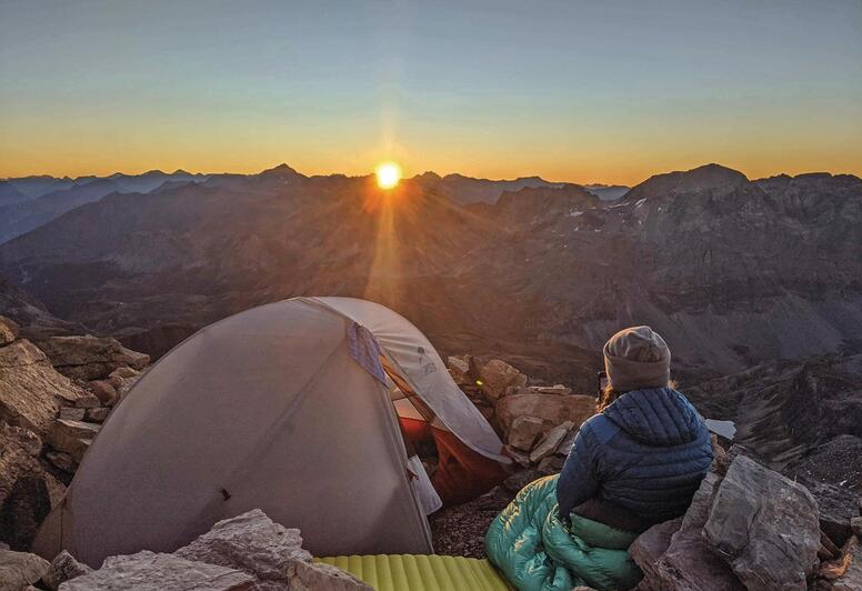 Christina Ragettli auf dem Mont Thabor in Frankreich bei Sonnenuntergang