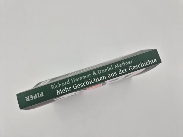 Außenansicht des Buches „Mehr Geschichten aus der Geschichte“