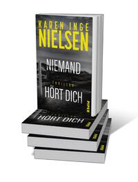 Bücherstapel des Buches „Niemand hört dich“