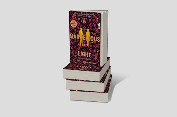 Bücherstapel des Buches „A Marvellous Light “