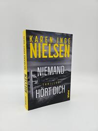 Außenansicht des Buches „Niemand hört dich“