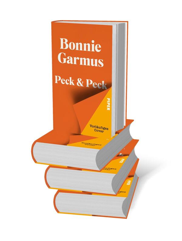 Bücherstapel des Buches „Peck & Peck“