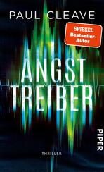 Das Buchcover zeigt eine dynamische, abstrakte Hintergrundgrafik in dunklen Farbtönen, die von vertikalen Linien und Wellenmustern durchzogen ist und eine spannende Atmosphäre vermittelt. Der Titel „ANGSTTREIBER“ ist in großen, weißen Lettern zentral platziert, während der Autorennamen „PAUL CLEAVE“ oben in kleineren, weißen Buchstaben erscheint. Das Wort „THRILLER“ ist im unteren Bereich rechts in einer auffälligen, weißen Schrift positioniert. Ein rotes Fähnchen mit der Aufschrift „SPIEGEL-Bestseller-Autor“ ergänzt das Cover und hebt die Popularität des Werkes hervor.
