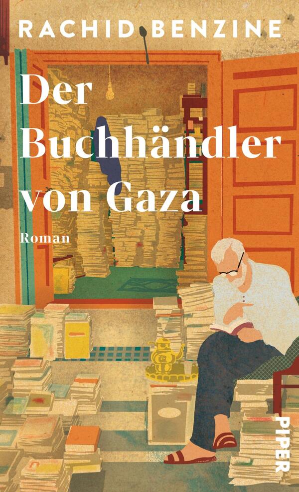 Das Buchcover zeigt eine gemütliche Buchhandlung mit vielen gestapelten Büchern, die den Raum füllen. In warmen, erdigen Farbtönen dargestellt, sitzt ein älterer Mann mit Brille auf einem roten Stuhl und liest. Die Tür im Hintergrund ist geöffnet und gibt einen Blick auf eine blaue Wand. Der Titel „Der Buchhändler von Gaza“ und der Autor „Rachid Benzine“ sind in großer, heller Schrift platziert. Im unteren Bereich befindet sich die Kennzeichnung „Roman“.