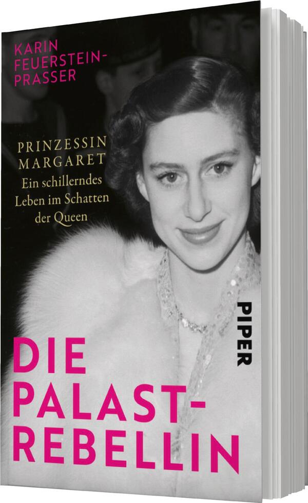 Das Buchcover zeigt ein Porträt von Prinzessin Margaret, dargestellt in Schwarzweiß, mit einem freundlichen Lächeln und welligem Haar. Die linke Seite des Covers ist in dunklem Farbton gehalten, während der Titel „DIE PALAST-REBELLE“ in auffälligem Pink hervorgehoben ist. Darüber befindet sich der Untertitel „Prinzessin Margaret – Ein schillerndes Leben im Schatten der Queen“ in kleinerer Schrift. Der Autorennamen „Karin Feuerstein-Prasser“ ist am oberen Rand ebenfalls gut lesbar. Das Gesamtbild vermittelt eine elegante und nostalgische Atmosphäre.