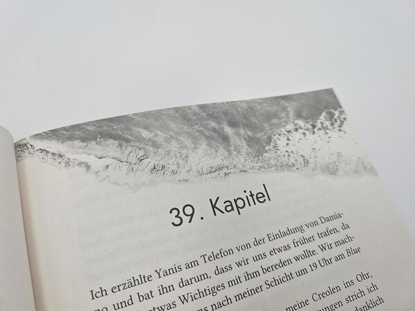Außenansicht des Buches „Meet Me at Sunrise“