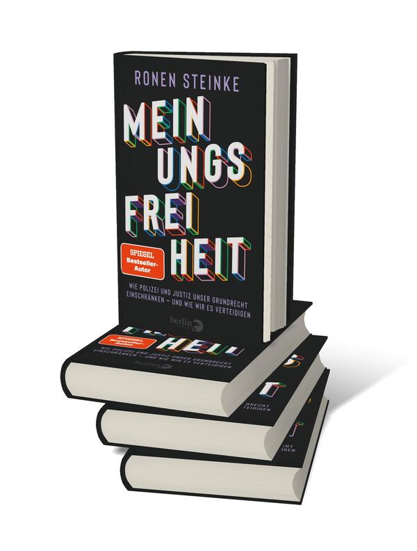 Bücherstapel des Buches „Meinungsfreiheit“