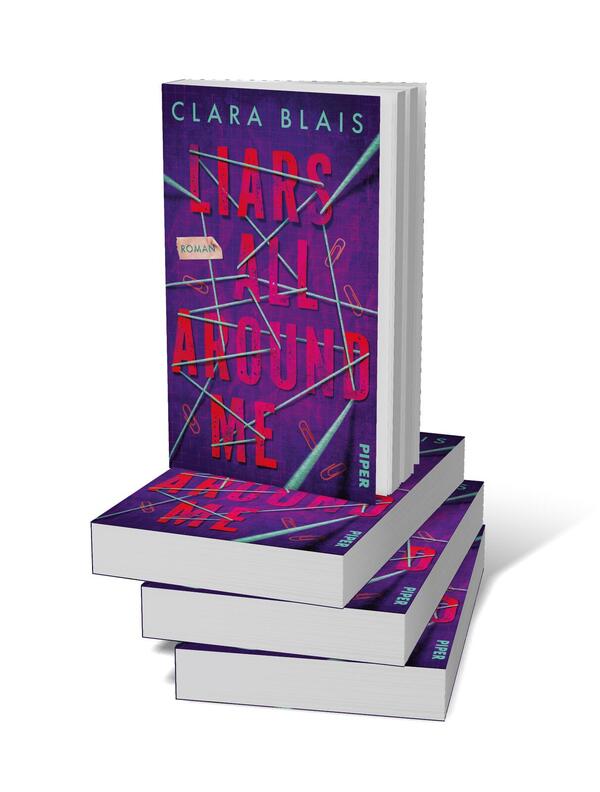 Bücherstapel des Buches „Liars all around me“