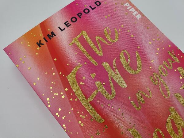 Innenansicht des Buches „The Fire in Your Heart“