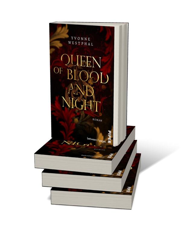 Bücherstapel des Buches „Queen of Blood and Night“