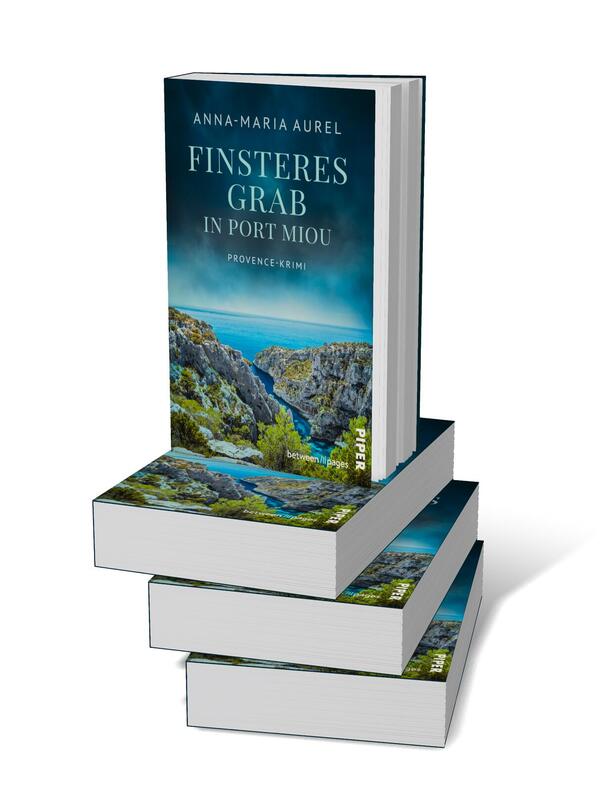 Bücherstapel des Buches „Finsteres Grab in Port Miou “