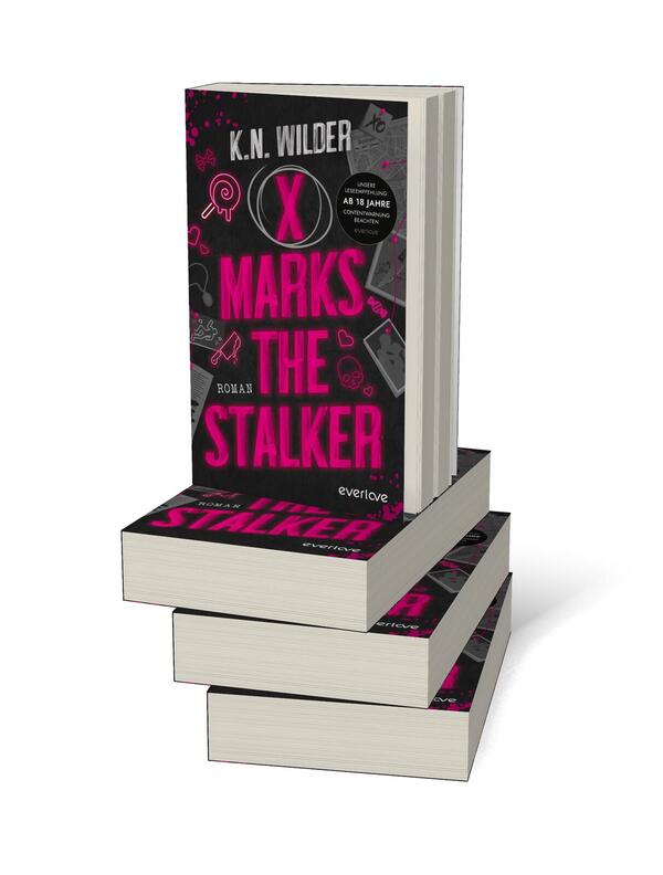 Bücherstapel des Buches „X marks the Stalker“