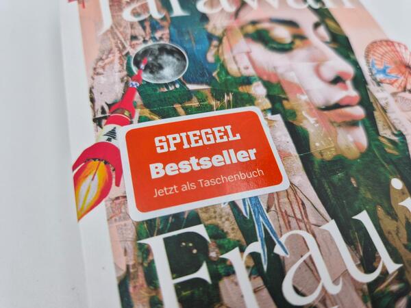 Außenansicht des Buches „Frau im Mond“