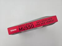 Außenansicht des Buches „Das Mädchen und der Verrat“