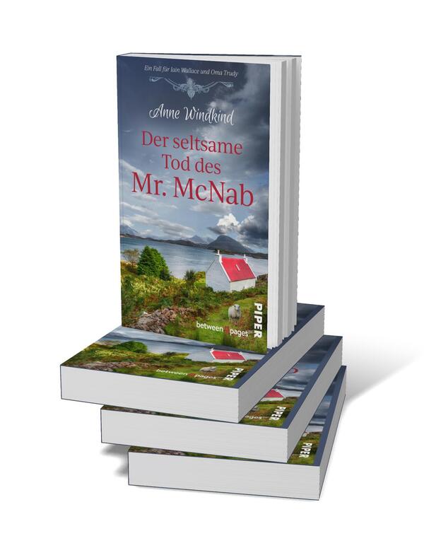 Bücherstapel des Buches „Der seltsame Tod des Mr McNab“