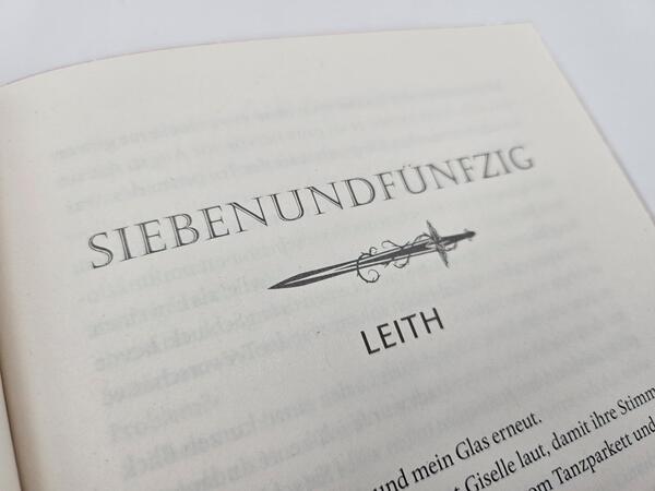 Außenansicht des Buches „Bloodguard“