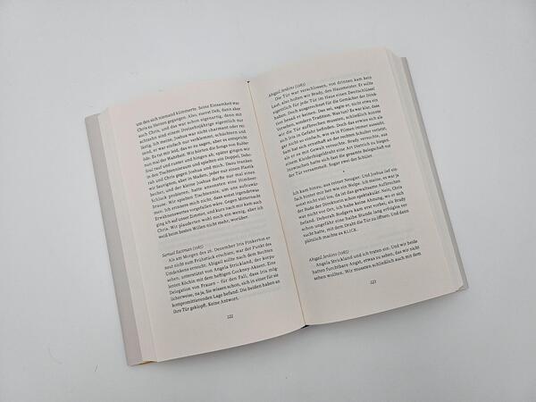 Innenansicht des Buches „Freundschaft und Vergeltung“