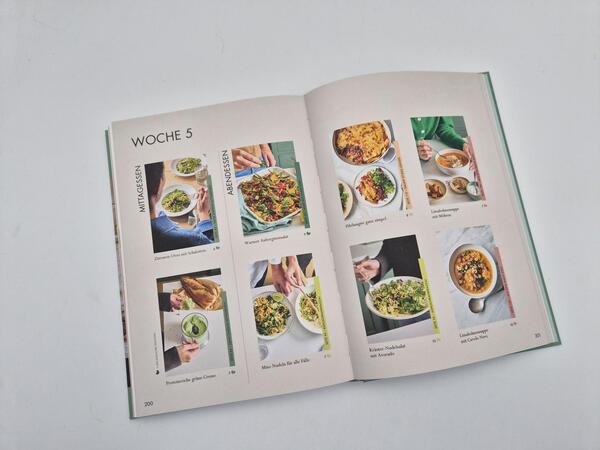 Außenansicht des Buches „Deliciously Ella – QUICK WINS   “