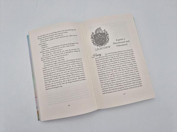 Außenansicht des Buches „Wildflower Whispers“