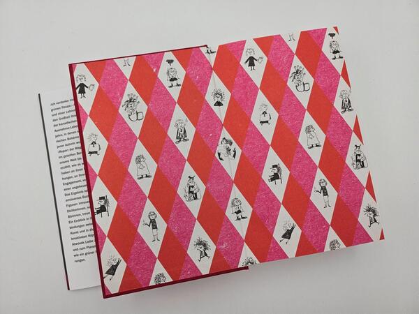 Außenansicht des Buches „Book of Lives “