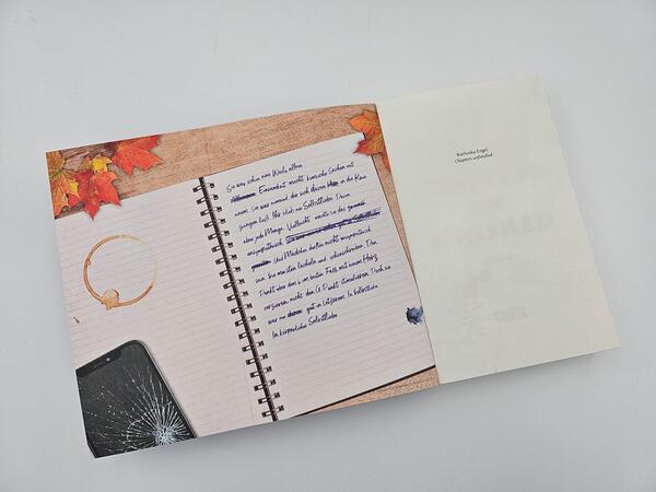 Außenansicht des Buches „Chapters unfinished“
