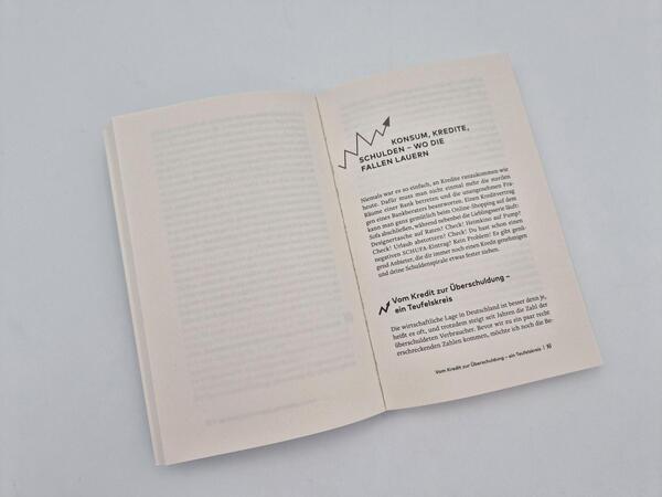 Außenansicht des Buches „Easy Money“