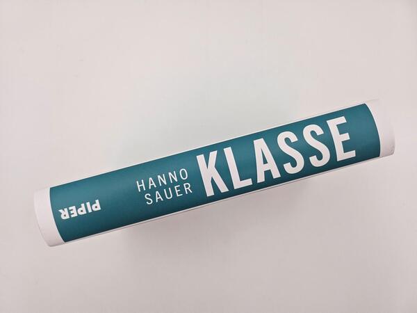 Außenansicht des Buches „Klasse“