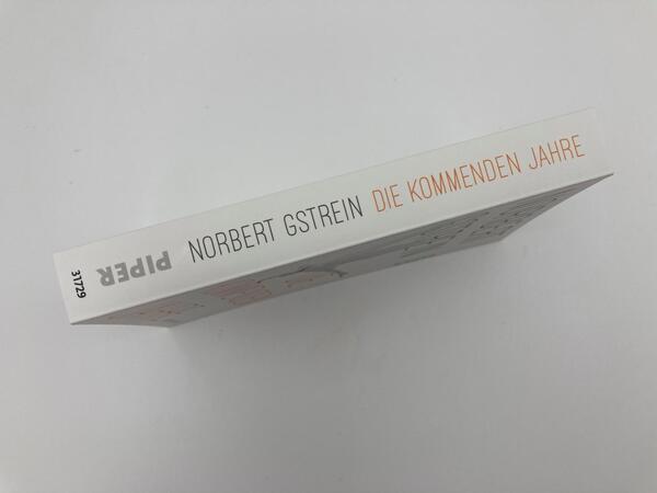 Innenansicht des Buches „Die kommenden Jahre“