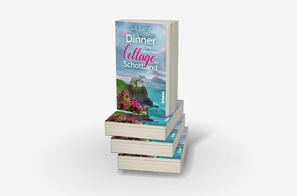 Bücherstapel des Buches „Dinner im kleinen Cottage in Schottland“