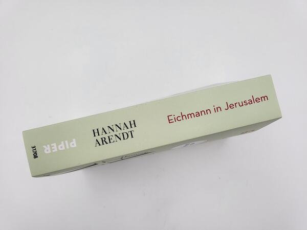 Innenansicht des Buches „Eichmann in Jerusalem“